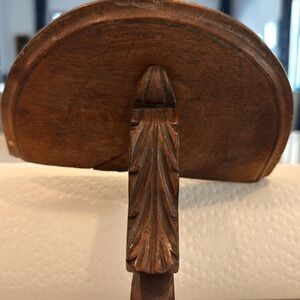 Antique Elegant Brown Wall Shelf